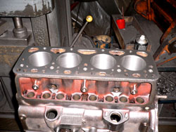 piazzamento e spianatura del monoblocco Fiat 1100 del 1948